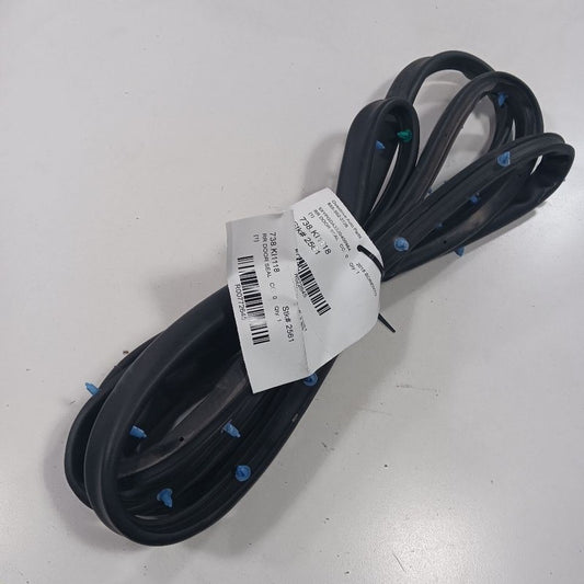 Kia Sorento On Door Seal Rubber Right Passenger Rear Back  2018 2017 2