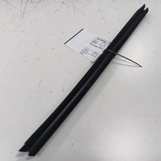 Jeep Compass Right Rear Weather Strip Interior 2017 2018 2019 2020 2021 2022