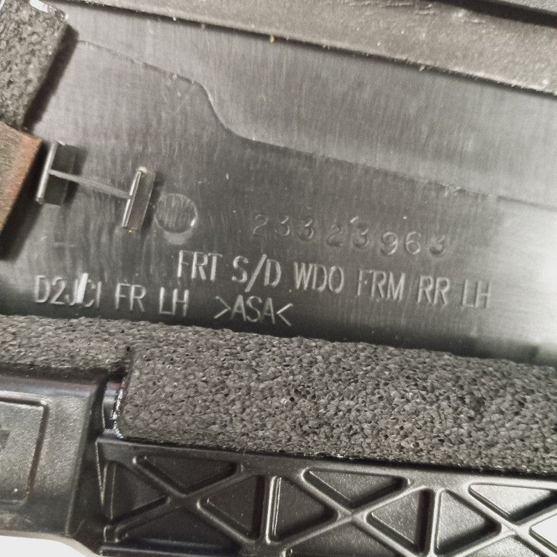 Chevy Volt Driver Left Front Door Applique {23323963} 2019 2018 2017 2