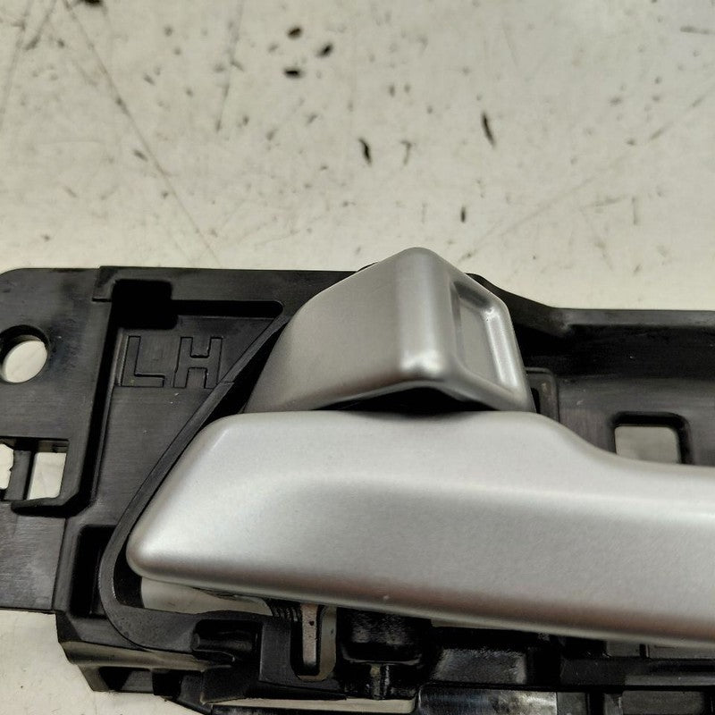 Kia Sportage Door Handle Left Driver Rear Interior Inside  2020 2021 2
