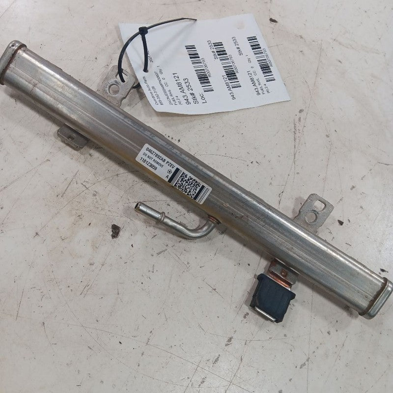 Jeep Renegade 2.4 Fuel Rail Injection Injector Mount Bar 2023 2022 2021 2020