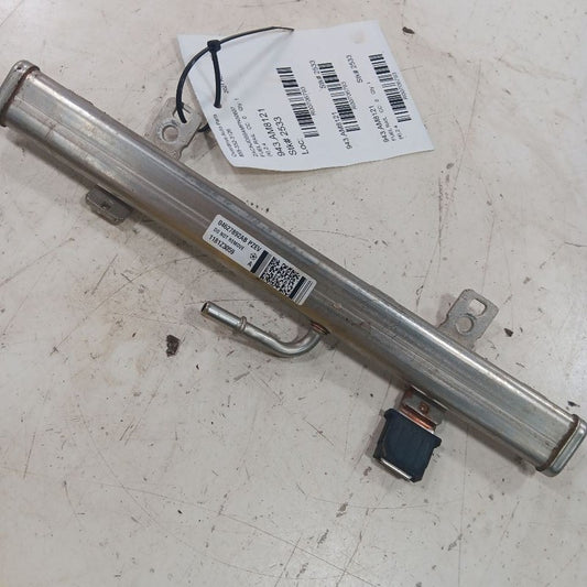 Jeep Renegade 2.4 Fuel Rail Injection Injector Mount Bar 2023 2022 2021 2020