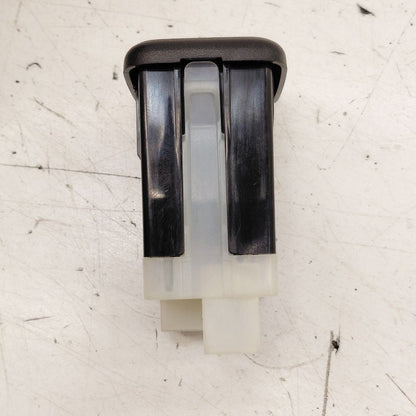Cadillac CT6 USB Plug In Port {13509942} 2018 2017 2016