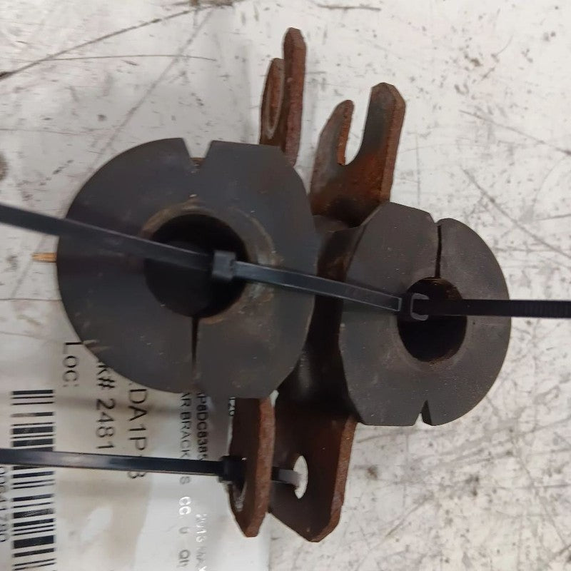 Nissan Maxima Sway Bar Bushing Mounting Bracket 2014 2013 2012 2011 2010 2009