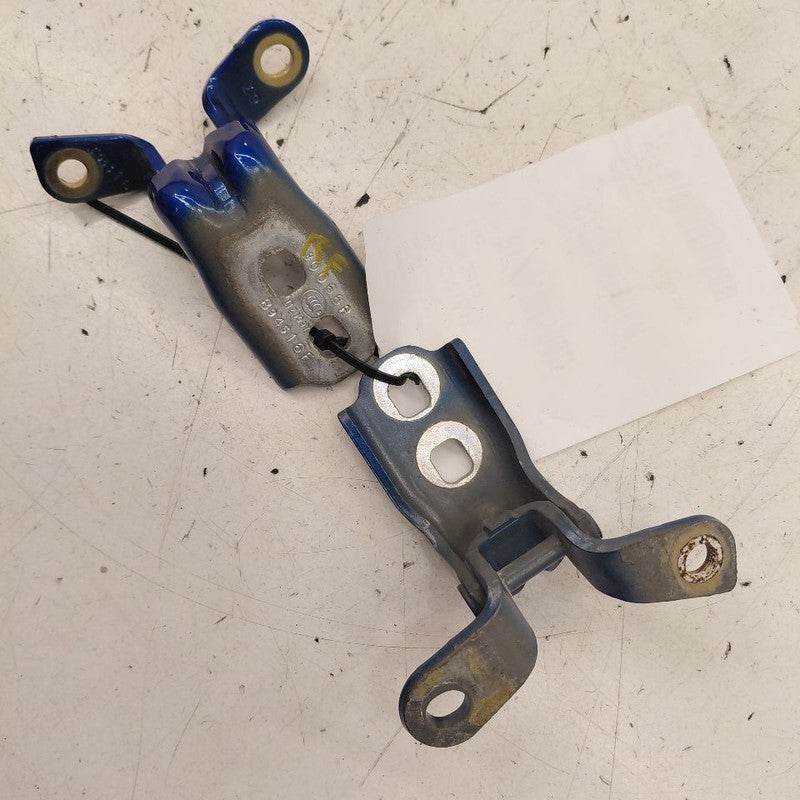 Chevy Volt Door Hinge Set Right Front Passenger  2016 2017 2018 2019