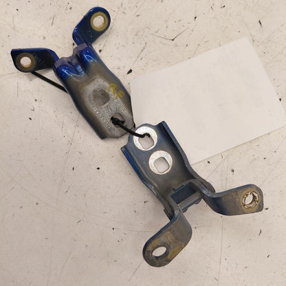Chevy Volt Door Hinge Set Right Front Passenger  2016 2017 2018 2019