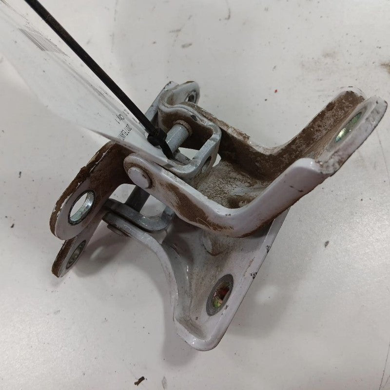 Hyundai Elantra Door Hinge Set Left Rear  2017 2016 2015 2014 2013 OEM