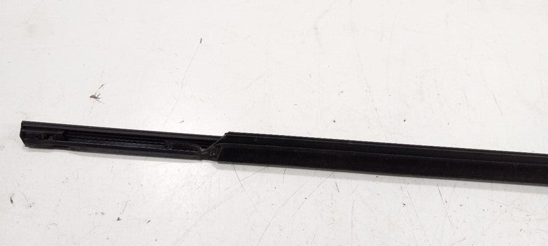 Hyundai Sonata Door Glass Window Weather Strip Trim Front Left Driver 