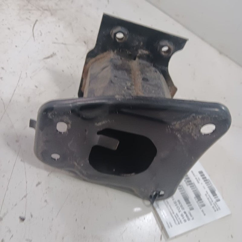 Toyota Corolla Bumper Mount Bracket Right Passenger Side Rear  2019 2020 2021