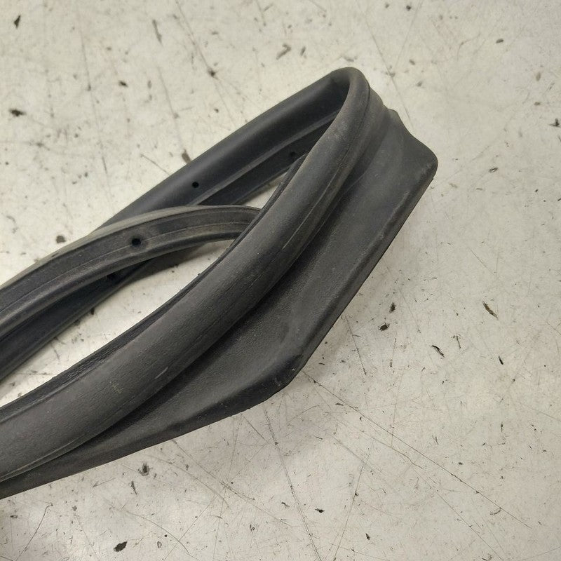 Hyundai Kona On Door Seal Rubber Right Passenger Front  2021 2020 2019
