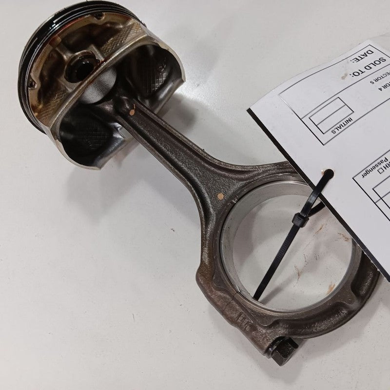 Chrysler 300 3.6 Single Piston With Connecting Rod   2015 2016 2017 20