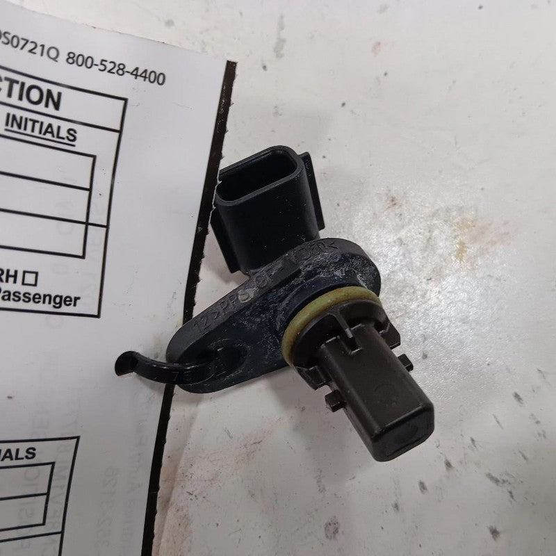 Nissan Versa 1.6 Camshaft Cam Shaft Position Sensor  2023 2022 2021 2020