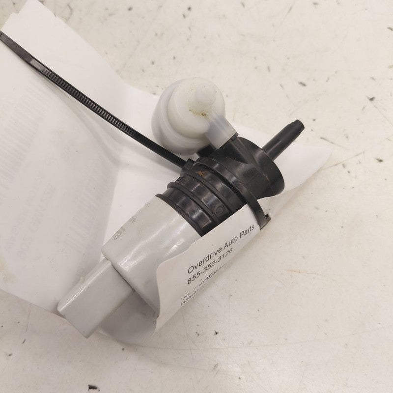 Chevy Trax Windshield Washer Wash Fluid Reservoir Motor Pump Electric 