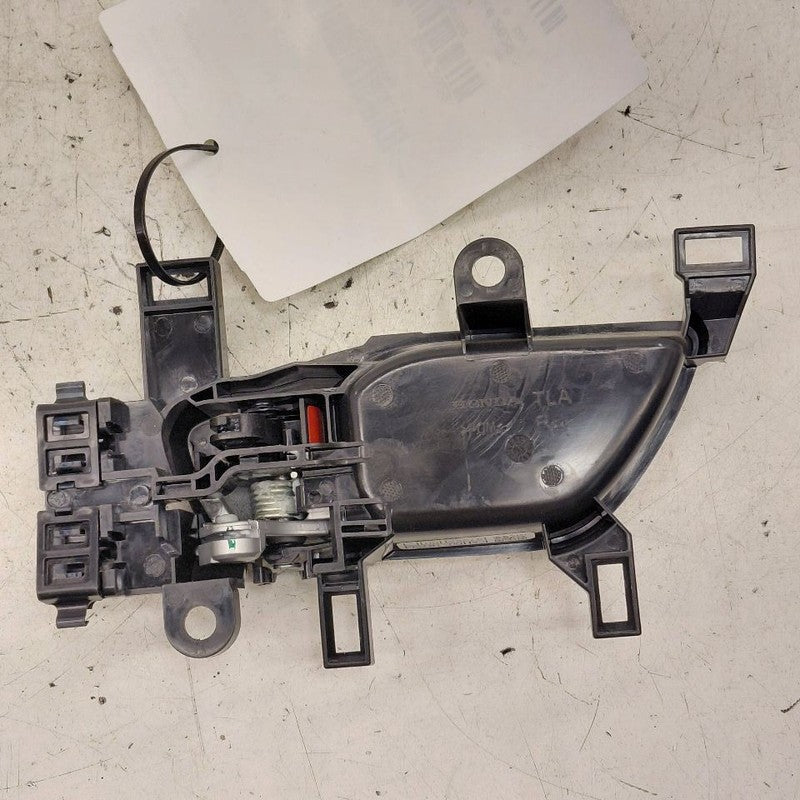 Honda CR-V Door Handle Right Passenger Front Interior Inside  2019 201