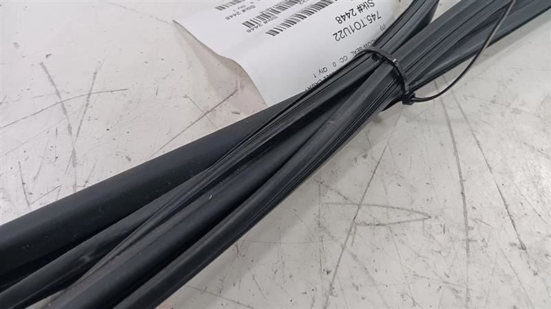 Toyota Camry Door Glass Window Seal Rubber Right Passenger Front  2021