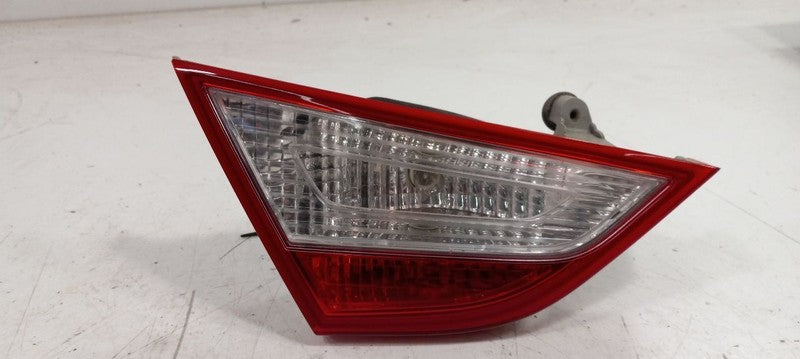 924043Q000 Driver Left Tail Light Brake Lamp  VIN B 8th Digit Lid Mounted Fits 11-14 SONATA
