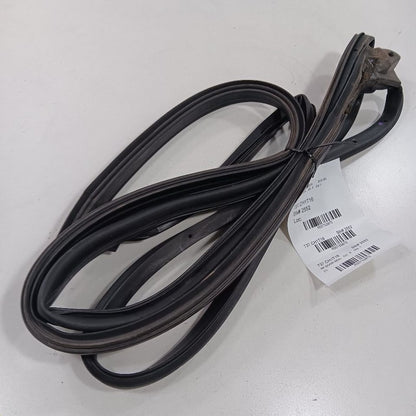 Chrysler 300 On Door Seal Rubber Right Passenger Front  2015 2016 2017 2018 2019