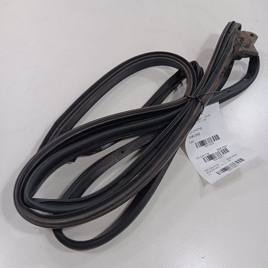 Chrysler 300 On Door Seal Rubber Right Passenger Front  2015 2016 2017 2018 2019