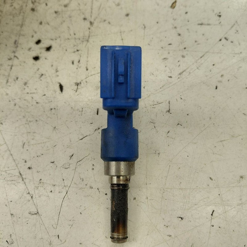 Upper Fuel Injection Injector Fits 22-25 Lexus NX350