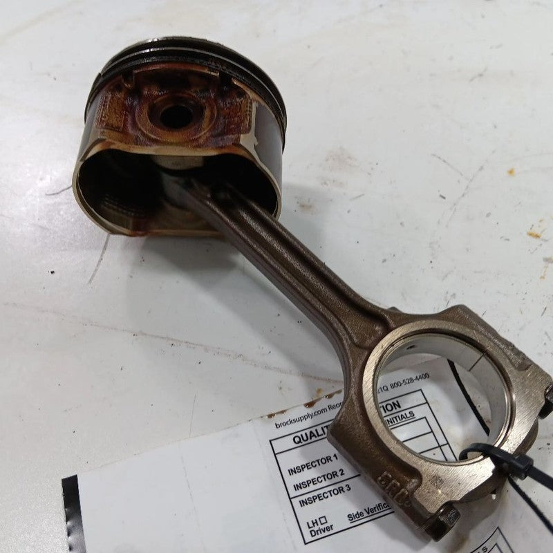 Nissan Versa 1.6 Single Piston With Connecting Rod   2023 2022 2021 2020