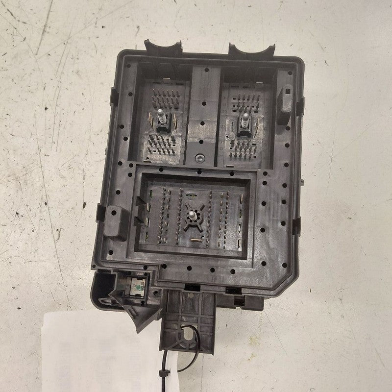 Fuse Box Engine Fits 21-22 Chevy Trax