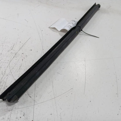Ford Taurus Left Front Weather Strip Interior  2019 2018 2017 2016 201