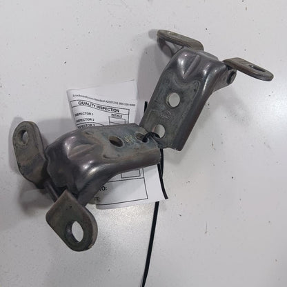 Kia Sorento Door Hinge Set Right Front Passenger  2018 2017 2016