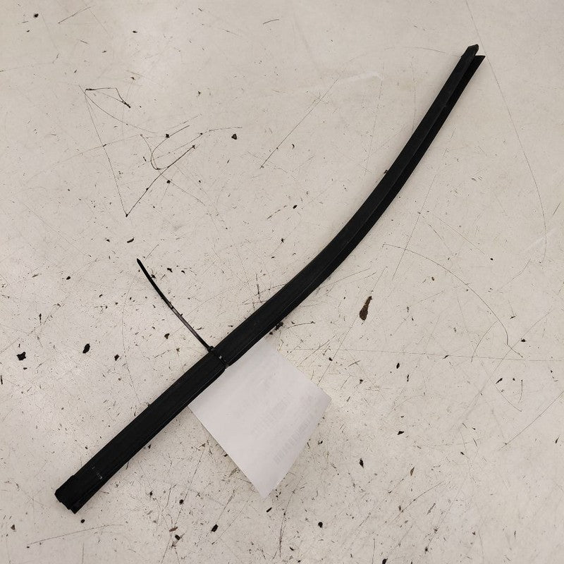 Kia Sorento Left Rear Weather Strip Interior  2018 2017 2016
