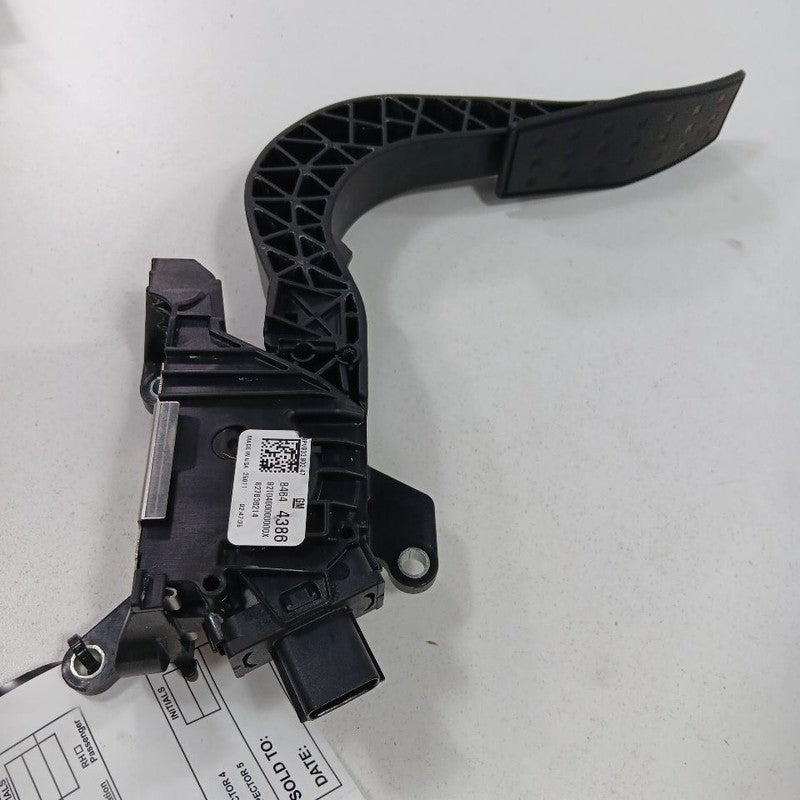2025 GMC Acadia Gas Pedal 
