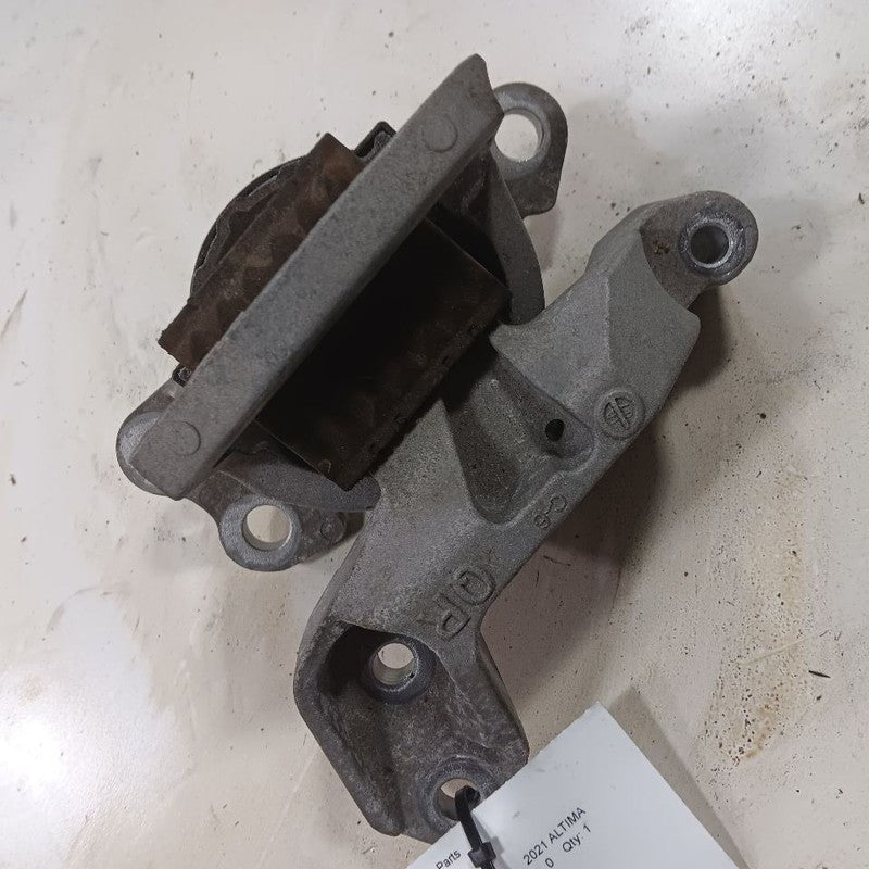 Nissan Altima Engine Motor Mount Right Passenger 2.5 2023 2022 2021 2020 2019