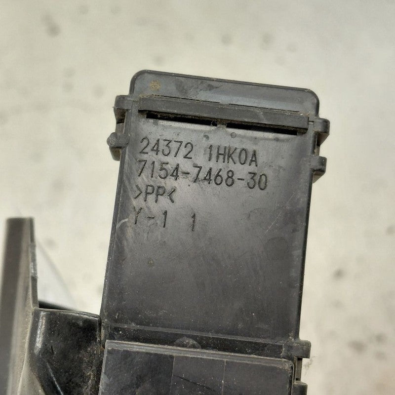 Engine Fuse Relay Junction Box Hatchback Note Fits 13-19 Nissan Versa