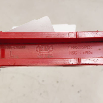 Kia Sorento Left Rear Side Marker Reflector  2018 2017 2016