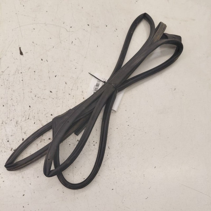 Honda CR-V On Door Seal Rubber Right Passenger Rear Back  2019 2018 20