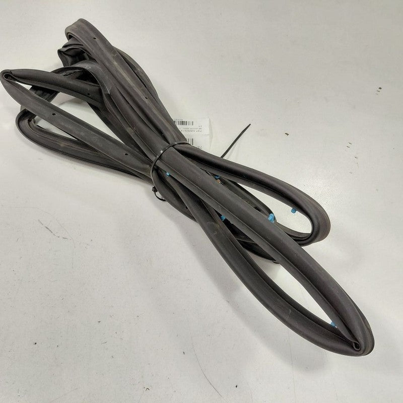 Buick Encore On Door Seal Rubber Right Passenger Front  2020 2019 2018