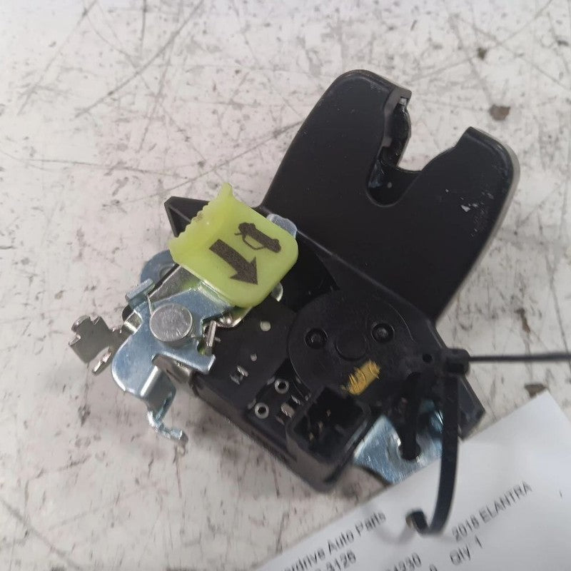 Hyundai Elantra Trunk Latch  2017 2018 2019 2020