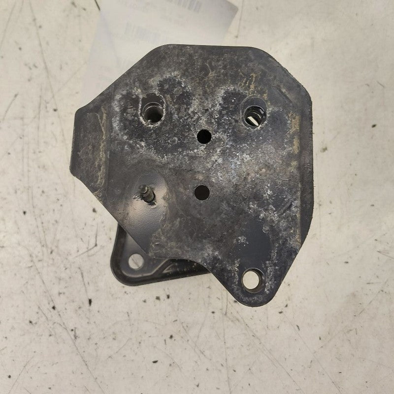 Toyota Prius Bumper Mount Bracket Left Driver Side Rear  2022 2021 202