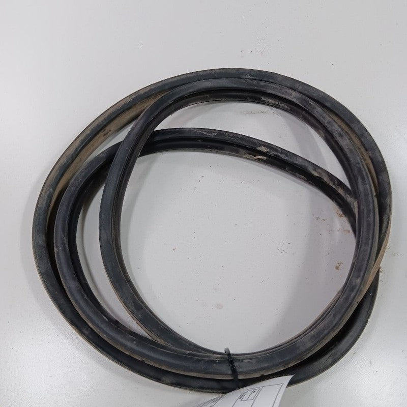 Toyota Yaris Trunk Lid Hatch Door Rear Back Rubber Seal 2020 2019 2018