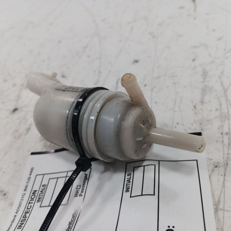 Chevy Traverse Windshield Washer Wash Fluid Reservoir Motor Pump Elect