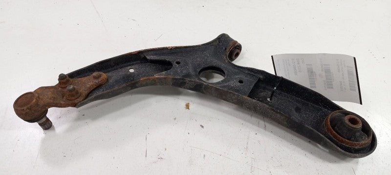 Passenger Right Lower Control Arm Front Fits 14-19 Kia Soul OEM