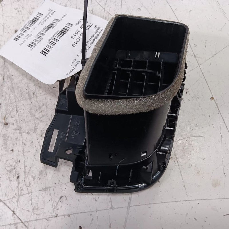 Ford Taurus Dash Air Vent Left Driver  2019 2018 2017 2016 2015 2014 2