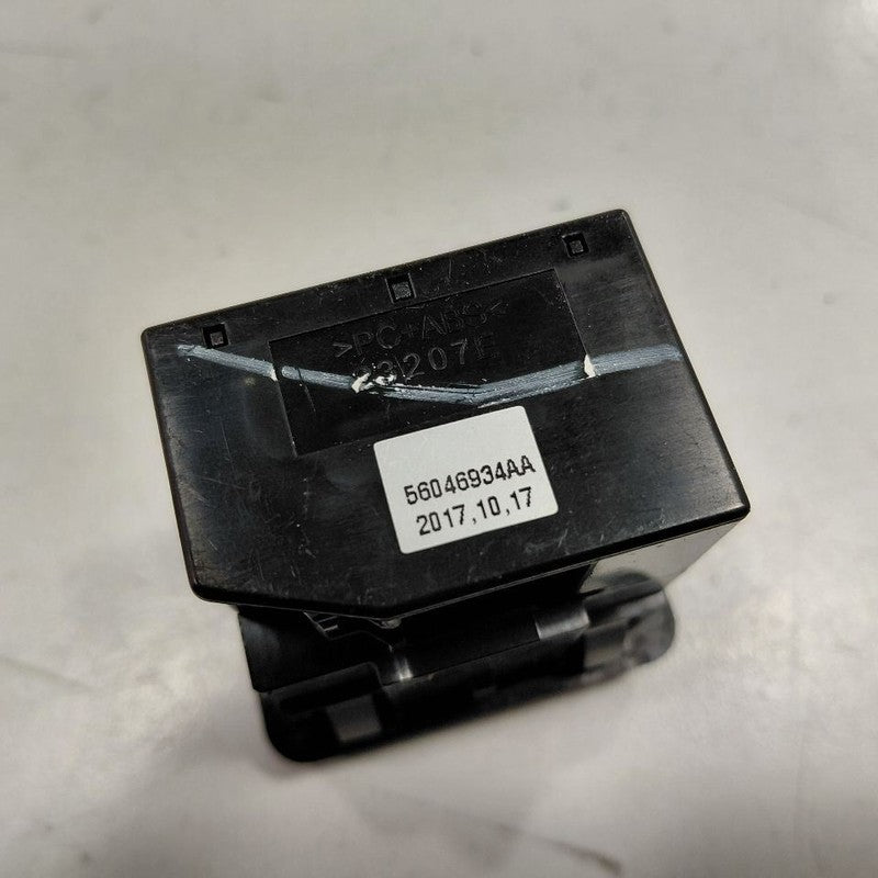 Grand Cherokee 115V 150W Power Port Socket {56046934AA} 2017 2018 2019 2020