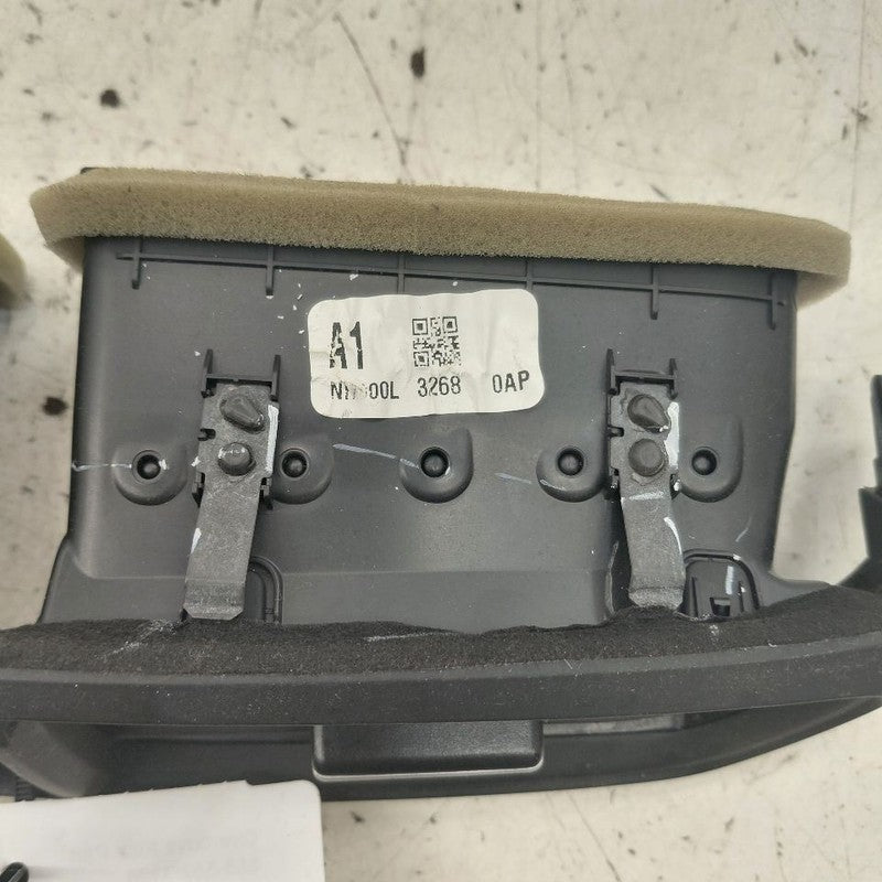 Honda CR-V Dash Air Vent Center Middle  2019 2018 2017