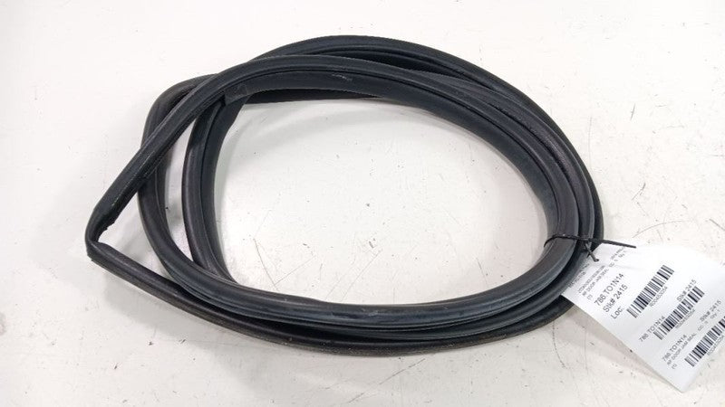 Toyota Prius On Body Door Jamb Seal Front Right Passenger 2015 2014 20