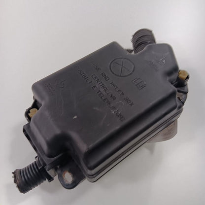 Fuse Box Engine Compartment 4 Door L Model Fits 14-17 FIAT 500 OEM