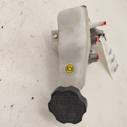 Brake Master Cylinder Fits 12-17 Hyundai Veloster