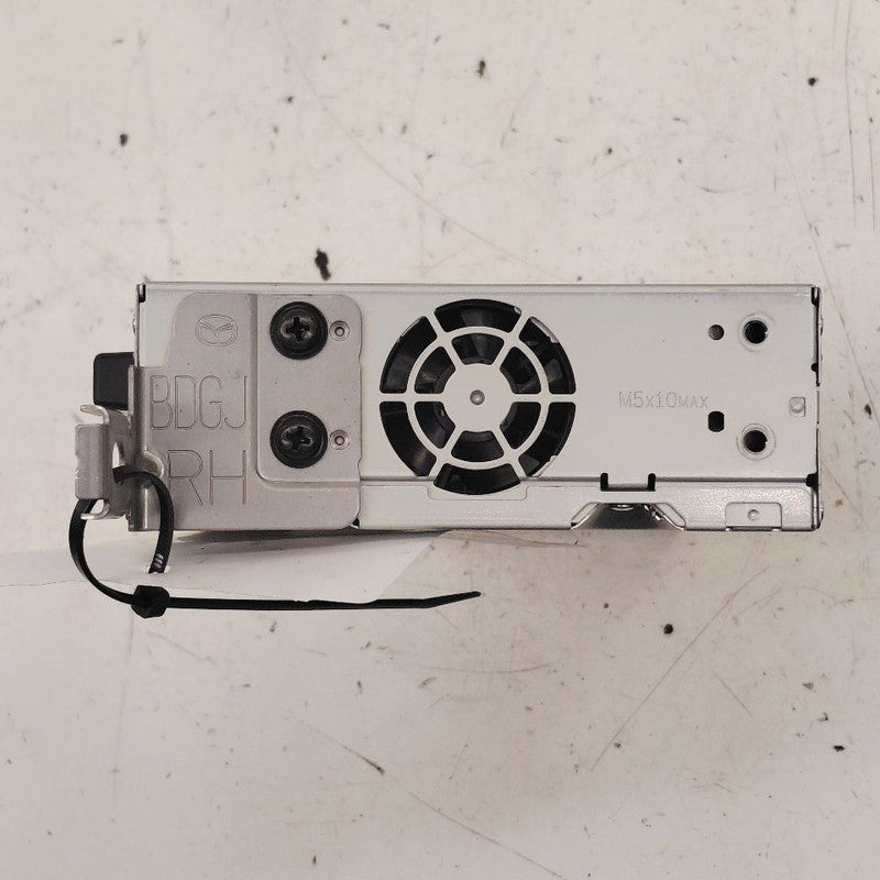 Audio Equipment Radio Tuner And Receiver AM-FM-MP3 Fits 21-23 Mazda 3