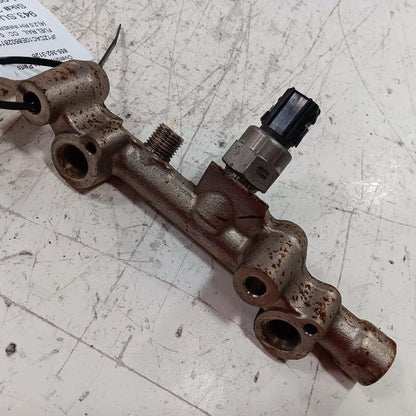 Subaru BRZ 2.0 Passenger Right Side Inner Fuel Rail Injection Injector