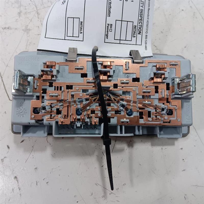 Chevy Malibu Dome Light Roof Lamp  2019 2020 2021 2022 2023 2024