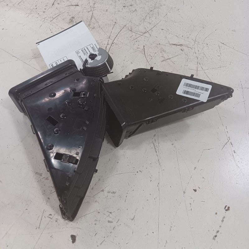 Ford Escape Dash Air Vent Center Middle  2019 2018 2017