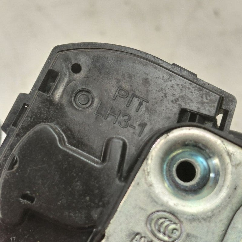 Hyundai Veloster Door Latch Lock Left Driver Front  2017 2016 2015 201
